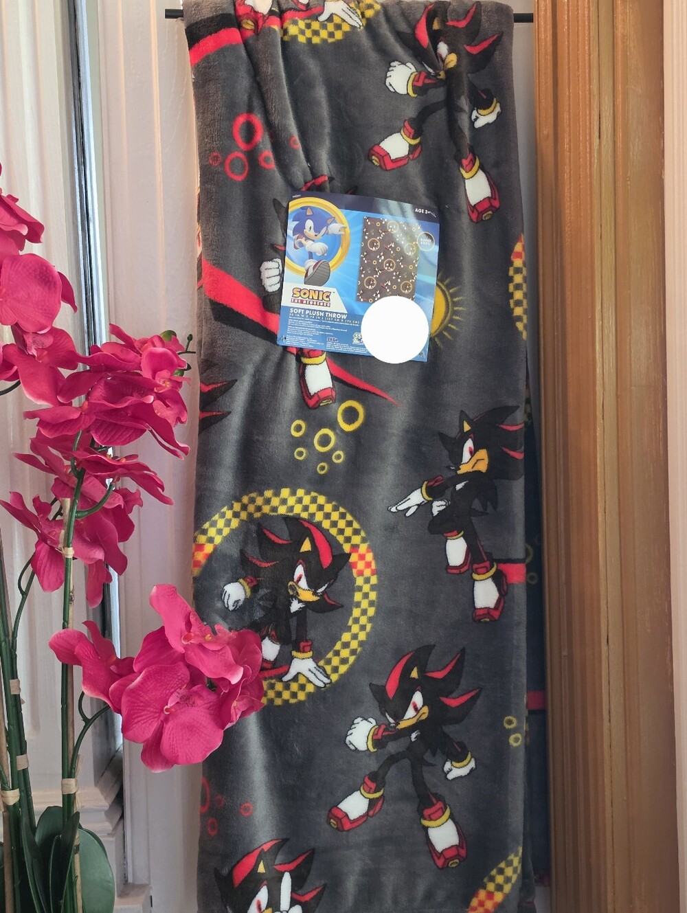 SEGA Sonic The Hedgehog Shadow Plush Blanket